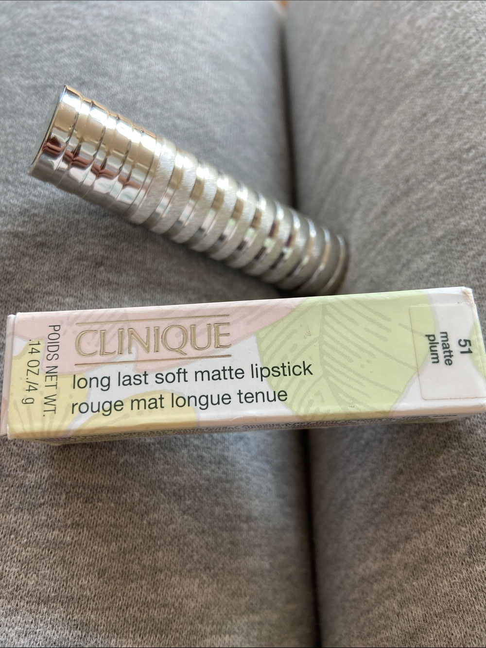 🆕 Clinique Long Last Soft Matte Lipstick - Plum (51) in Silver Packaging